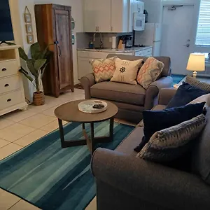 Apartment Direct Ocean Front View 1 Bedroom Open Pool Ocean J, Daytona Beach
